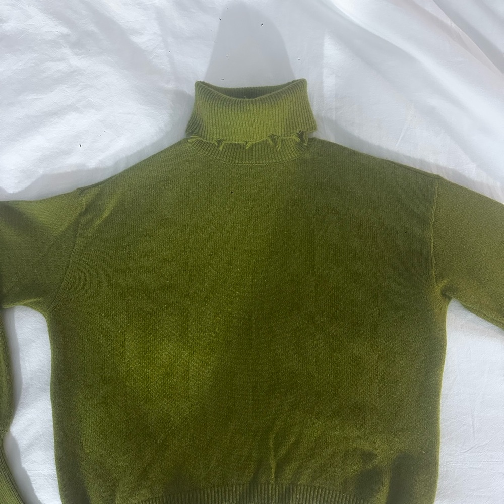 525 America Chartreuse Green Olive Cashmere Turtleneck Sweater